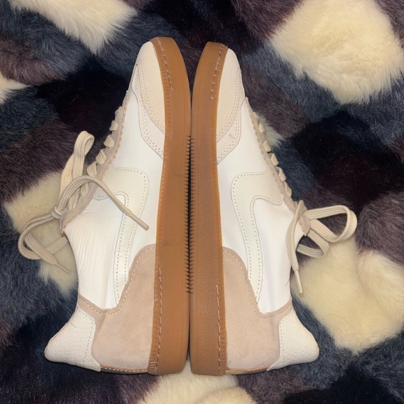 Dolce Vita Cream & White Sneakers 
✨ New Without Tags ✨ - Picture 7 of 7